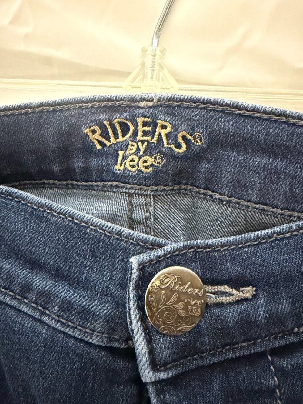 Lee Rider Women's Jeans. - Picture 2 of 4